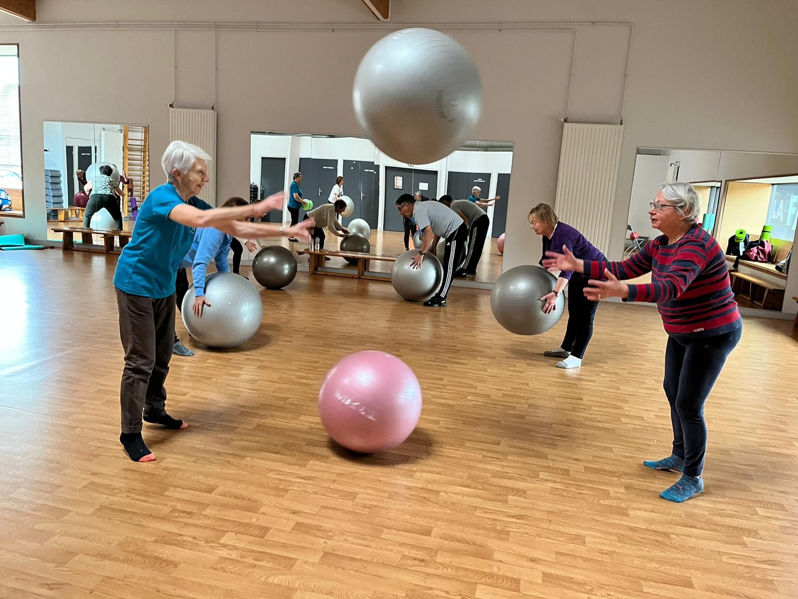 Gym douce sur ballon novembre 2024