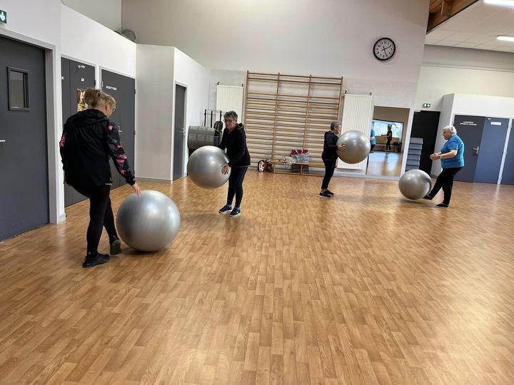 Gym douce avec ballon