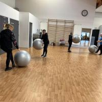 Gym douce avec ballon