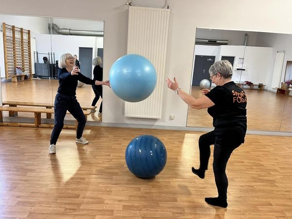 Gym douce avec ballon